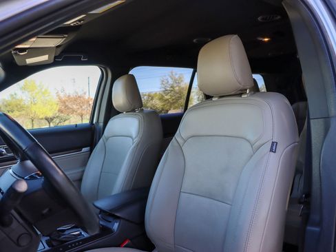 Used 2019 Ford Explorer Limited FWD image 13