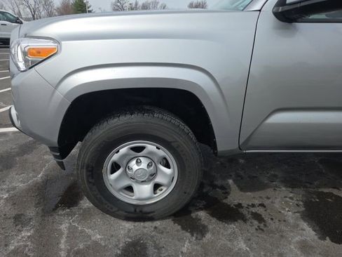 Used 2022 Toyota Tacoma SR image 15