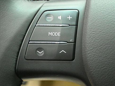 Used 2012 Lexus RX 450h AWD image 11