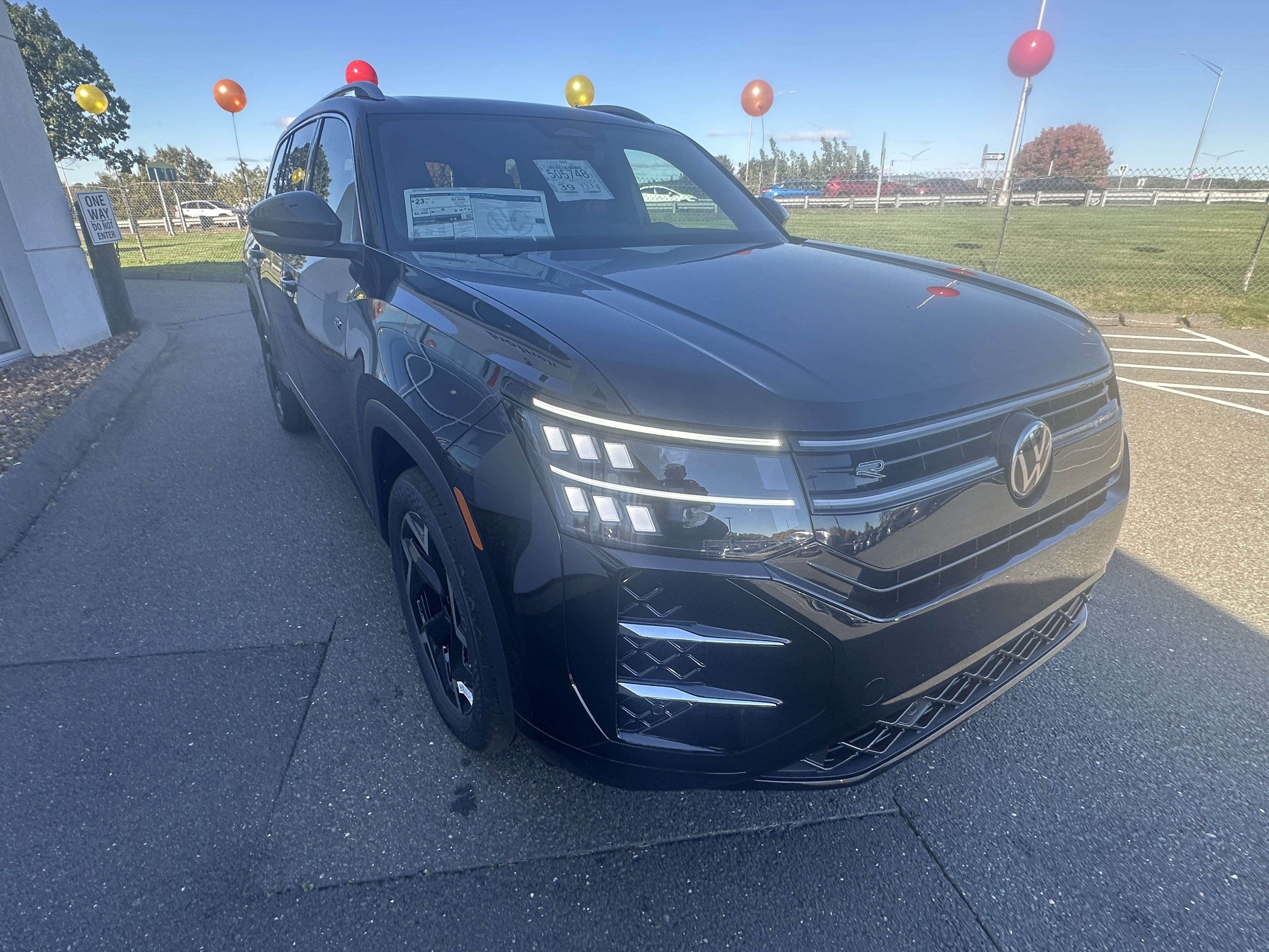 New 2027 Volkswagen Atlas SEL R-Line AWD/4WD image 7