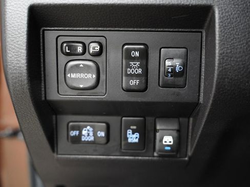 Used 2015 Toyota Tundra 1794 Edition image 23