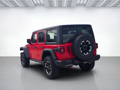 Used 2025 Jeep Wrangler Unlimited Rubicon AWD/4WD image 7