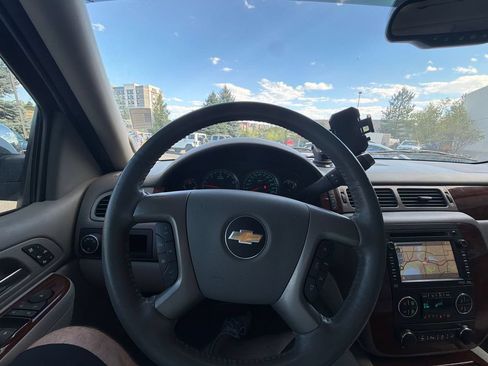 Used 2014 Chevrolet Tahoe LTZ RWD image 23