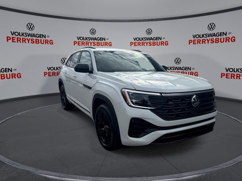 New 2026 Volkswagen Atlas Cross Sport SEL R-Line image 2