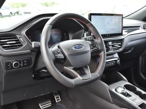 Certified 2024 Ford Escape ST-Line w/ Tech Pack #1 AWD/4WD image 17