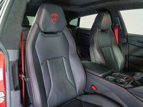 Used 2023 Lamborghini Urus S image 31