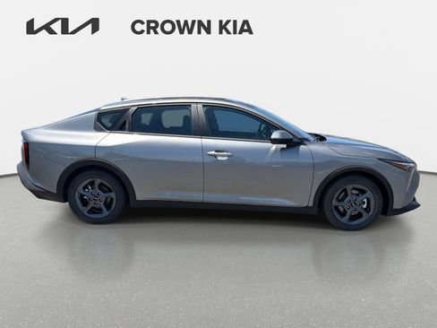 New 2026 Kia K4 FWD image 4