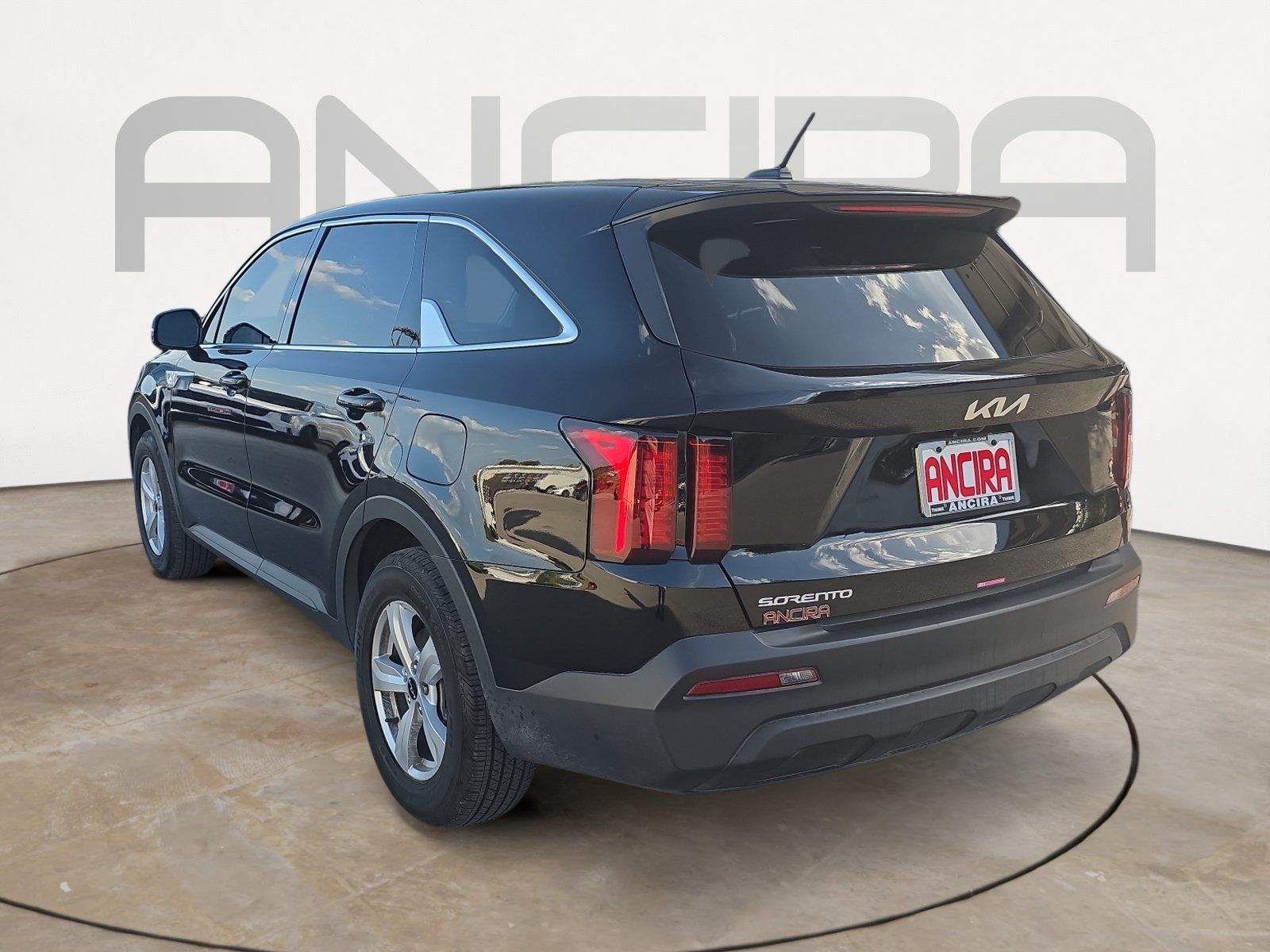 Certified 2023 Kia Sorento LX FWD image 6