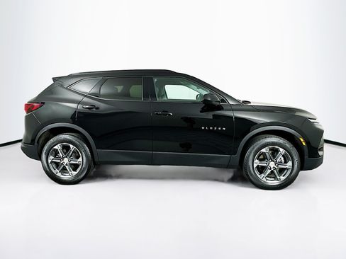 Used 2024 Chevrolet Blazer LT w/ Convenience Package FWD image 10