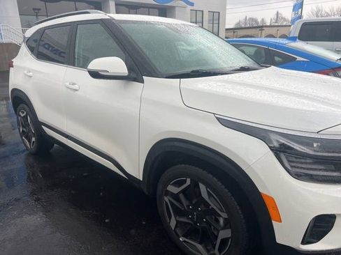 Used 2024 Kia Seltos SX w/ SX Sunroof Package image 1