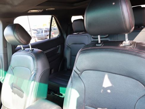 Used 2017 Ford Explorer Sport image 16