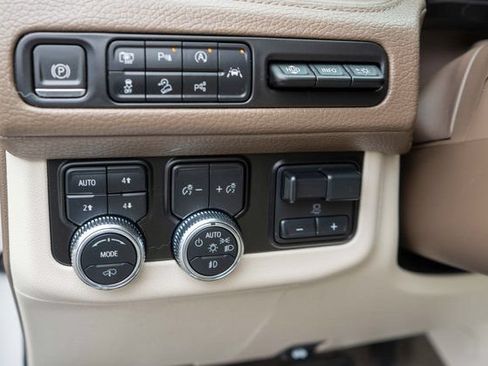 Used 2023 GMC Yukon Denali w/ Denali Reserve Package AWD/4WD image 28