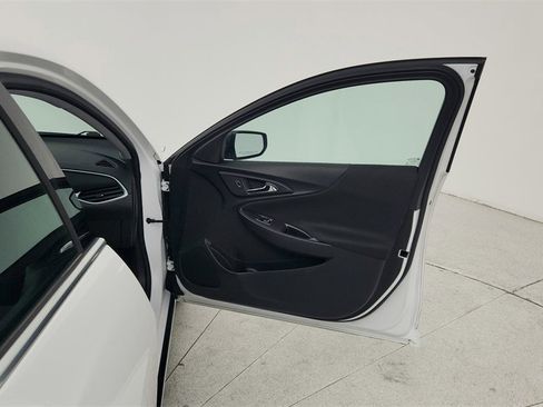 Certified 2019 Chevrolet Malibu LS image 28