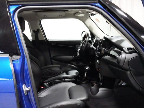 Used 2019 MINI Cooper S w/ Signature Upholstery Package image 6