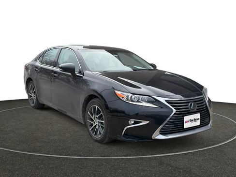 Used 2017 Lexus ES 350 image 8