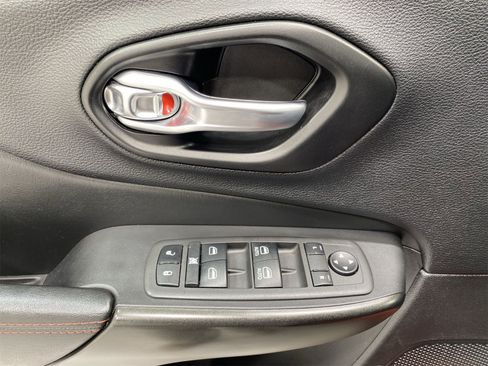 Used 2021 Jeep Cherokee Trailhawk w/ Sun, Sound & Nav Group image 13