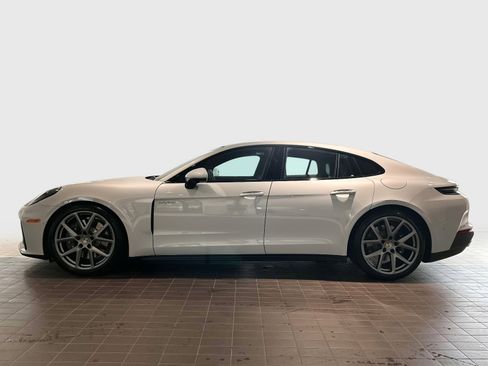 New 2026 Porsche Panamera 4 image 2