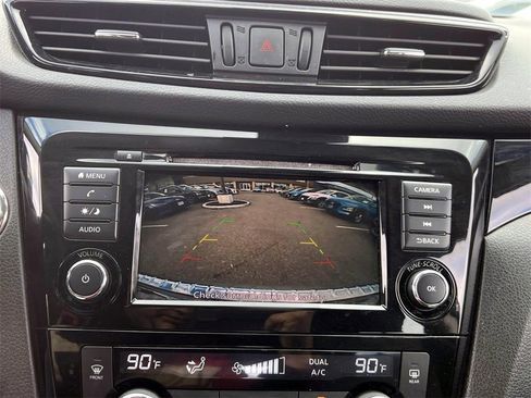 Used 2019 Nissan Rogue Sport SV w/ All-Weather Package image 24