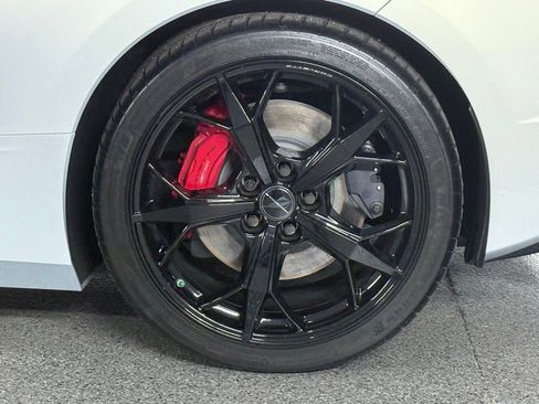 Used 2021 Chevrolet Corvette Stingray Premium Cpe w/ Z51 Performance Package image 14