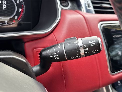 Used 2021 Land Rover Range Rover Sport SVR image 56