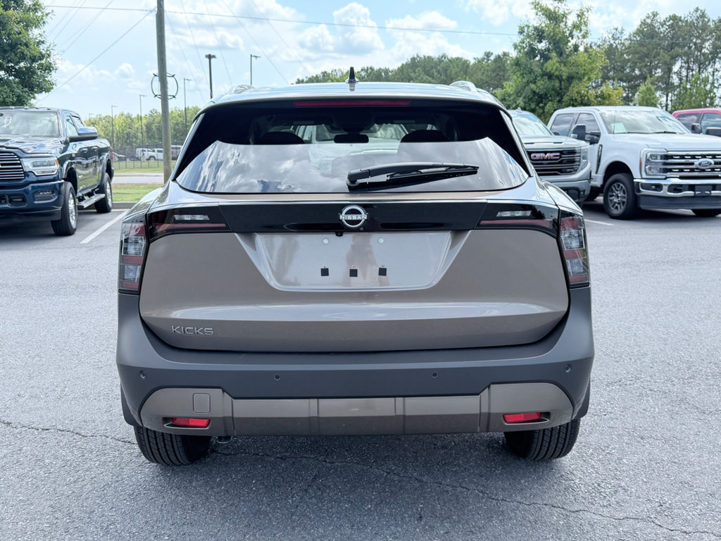 Used 2026 Nissan Kicks SV FWD image 8