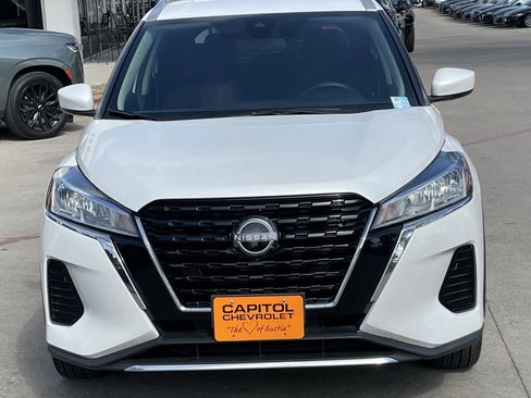Used 2023 Nissan Kicks SV image 7