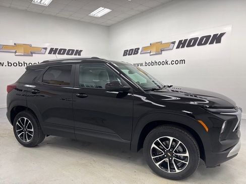 New 2026 Chevrolet TrailBlazer LT w/ Convenience Package image 3