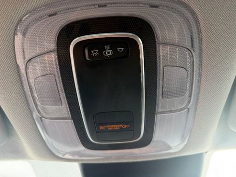 Used 2023 Hyundai Elantra SE w/ Winter Weather Package image 27