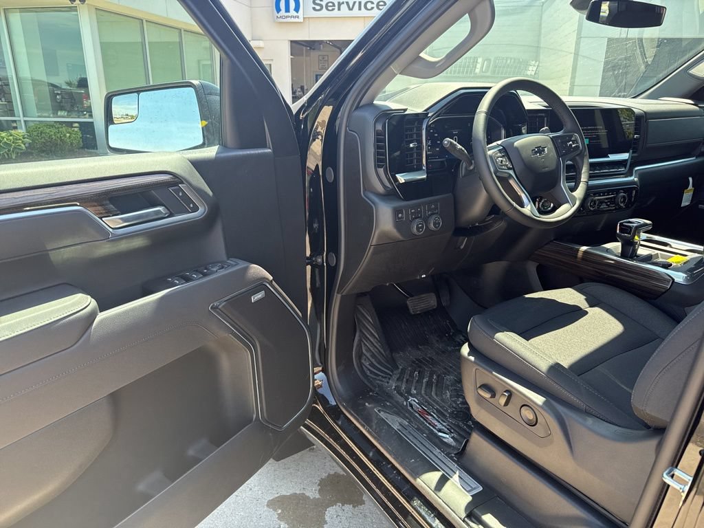 New 2026 Chevrolet Silverado 1500 RST AWD/4WD image 8