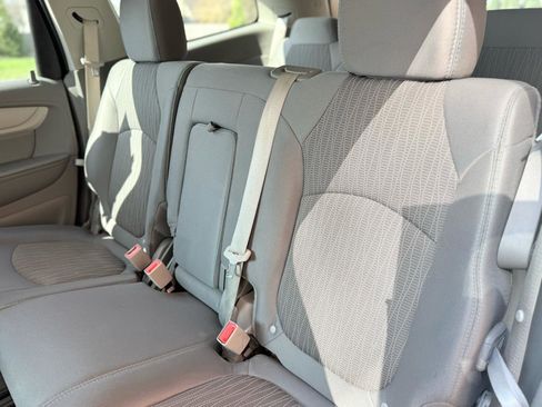 Used 2016 Chevrolet Traverse LS image 33