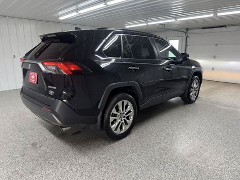 Used 2019 Toyota RAV4 Limited w/ Advanced Technology Package FWD image 6