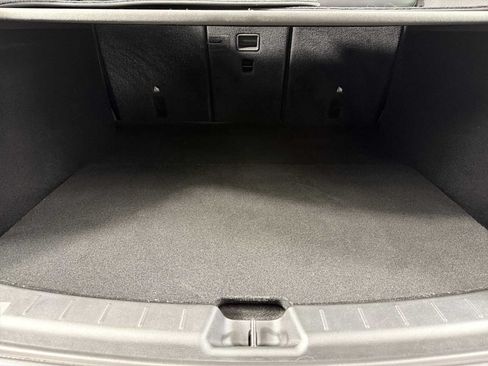 Used 2026 Tesla Model Y 2WD image 17