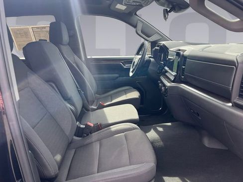 Used 2025 Chevrolet Silverado 1500 LT w/ Convenience Package II image 17