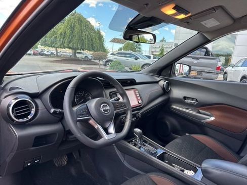 Used 2023 Nissan Kicks SR FWD image 12