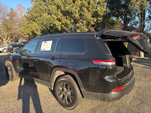 Used 2024 Jeep Grand Cherokee L Limited w/ Luxury Tech Group II image 4