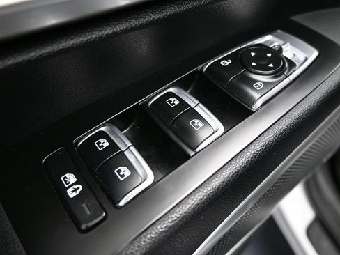 Used 2020 Kia Telluride LX AWD/4WD image 11