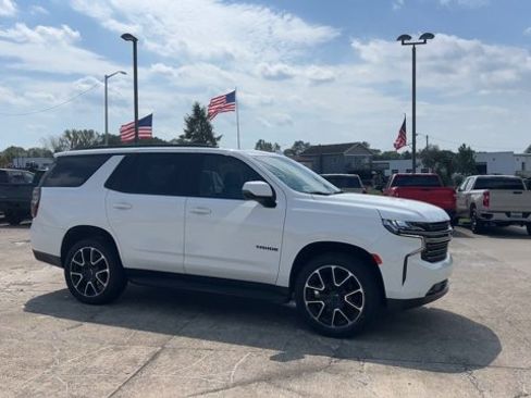 Used 2021 Chevrolet Tahoe RST w/ Luxury Package AWD/4WD image 2