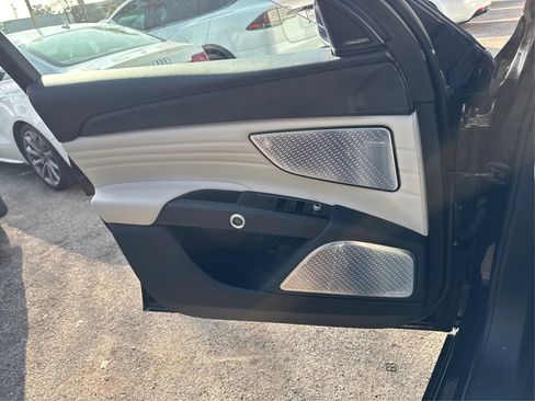 Used 2023 Maserati Grecale Modena image 17