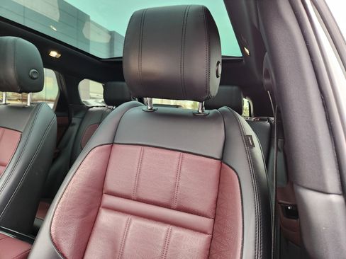 Used 2020 Land Rover Range Rover Evoque R-Dynamic SE image 11