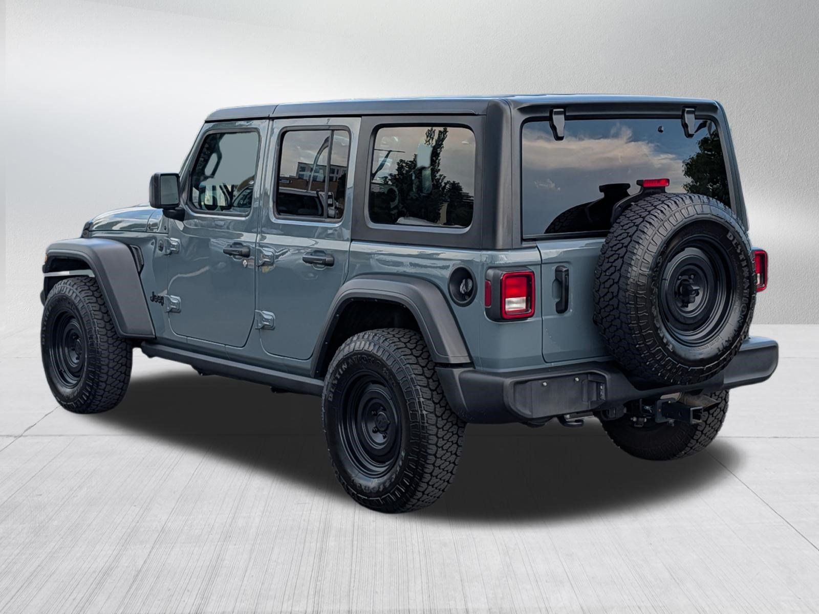 Used 2025 Jeep Wrangler Unlimited Sport AWD/4WD image 5