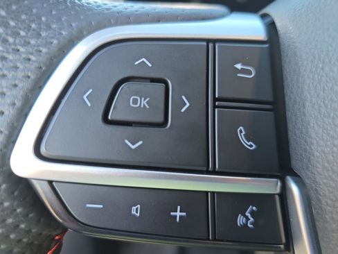 Used 2025 Toyota Sienna XSE image 19