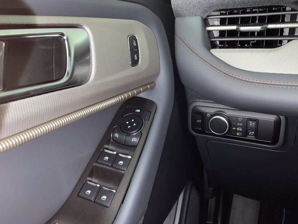 New 2026 Ford Explorer Active AWD/4WD image 21