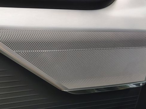 New 2026 Cadillac Vistiq Platinum w/ LPO, Floor Liner Package image 11