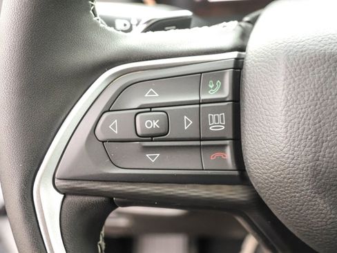 New 2025 Jeep Grand Cherokee Altitude image 26