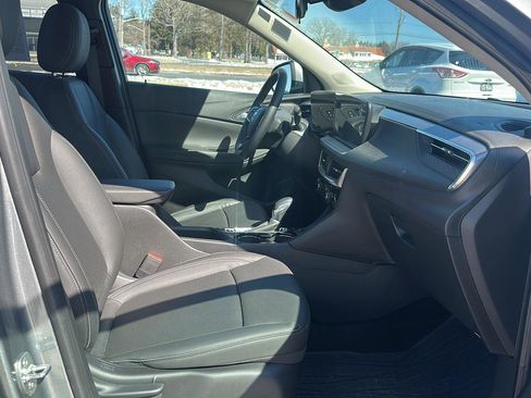 Used 2024 Buick Encore GX Sport Touring image 21