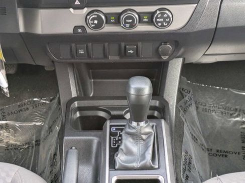 Used 2023 Toyota Tacoma SR5 RWD image 18