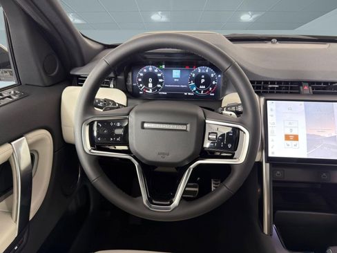 Used 2026 Land Rover Discovery Sport Landmark image 16