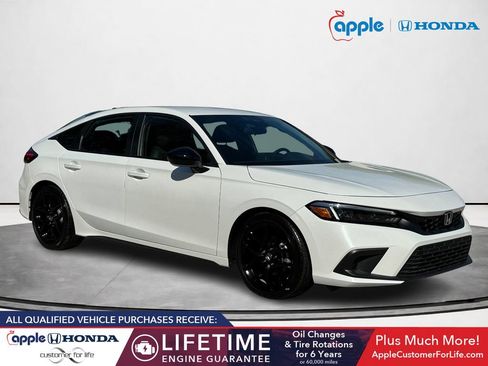 Used 2024 Honda Civic Sport image 1