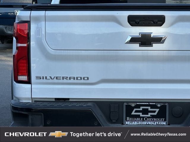 Used 2026 Chevrolet Silverado 2500 ZR2 AWD/4WD image 6