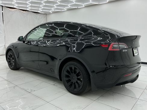 Used 2021 Tesla Model Y Long Range AWD/4WD image 12